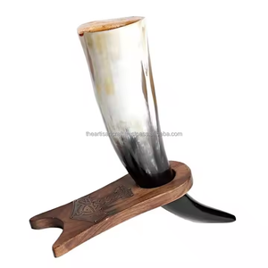 Cuerno de buey vikingo cuerno para beber con soporte de madera maciza con latón Thor martillo cartel arpillera regalo alto pulido por Artisan Craft - Product Image 1