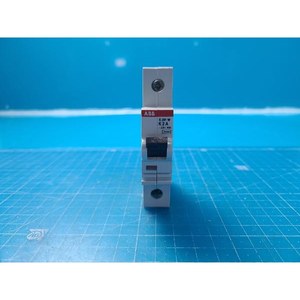 Disjoncteur miniature ABB S281W S281W K1A d'occasion – Pièces d'équipement semi-conducteur de génération précédente - Product Image 2