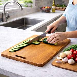 Planche à découper en bois d'acacia durable avec poignée, épaisseur 1,2 cm, pour la cuisine, le service de fromages et de charcuteries - Product Image 1