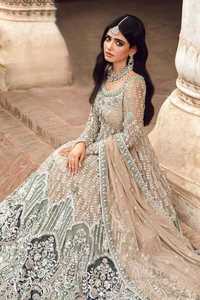 Robe de mariée moderne blanche Gharara pour femmes indiennes et pakistanaises, longue, coupe trapèze, à manches longues, pour mariage - Product Image 3