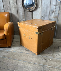 Coffre de rangement vintage en cuir tanné fait main, durable, avec serrures en laiton, clous et protections d'angle, meuble de salon - Product Image 4