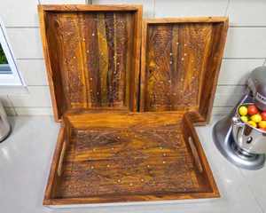 Juego de 3 bandejas de madera hechas a mano, bandejas decorativas para mesa de centro, bandeja de servicio rústica estilo granja, decoración para el hogar, regalo - Product Image 2