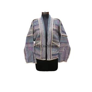 Veste courte réversible en coton 100% matelassée Kantha vintage faite à la main, vêtements pour femmes d'artisanat indien pour le printemps et l'automne - Product Image 1