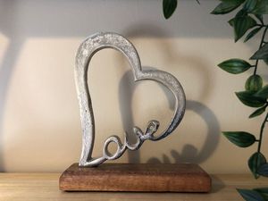 Modern Decorative Metal <b>Heart</b> Table Centerpiece For Home Interior Wedding Table And Event Decoration - Product Image 3