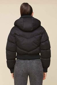 Chaqueta de mujer de calidad premium Chaqueta de mezclilla con capucha Manga larga Cremallera completa Nuevo diseño Venta al por mayor Chaqueta acolchada de burbujas - Product Image 2