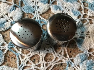 Simple Silver Finished Salt And Pepper Seasoning Set Ideal For Daily <b>Kitchen</b> Use And Dining <b>Table</b> Convenience From India - Product Image 6