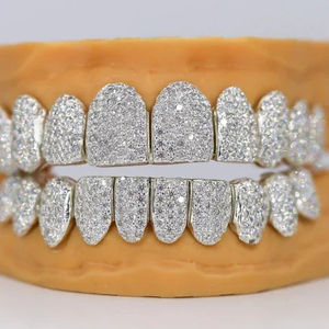 Grillz Hip Hop de Luxe en Moissanite et Diamant, Sertis en Bezel, Motif Visage, Éclat Argenté, Clarté et Scintillement, Bijou Unisexe, Cadeau - Product Image 5