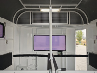 Remorque pour chevaux 2HSL-S avec fenêtres télescopiques réglables, chargement direct, système de sécurité d'évacuation rapide et plancher en aluminium anti-corrosion
