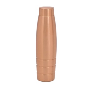 Bouteille d'eau au design simple en cuivre pur pour le bureau, l'école et le yoga Ayurveda, bouteille d'eau anti-fuite en vente - Product Image 6