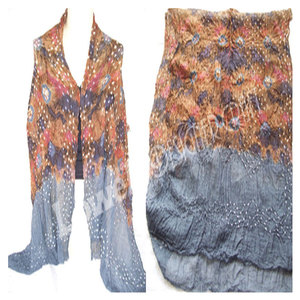 Pañuelo Tie Dye Jamnagri con Patrón Tradicional Indio Estilo Bandhani, Diseño Textil Vibrante Hecho a Mano para Accesorios de Moda - Product Image 3