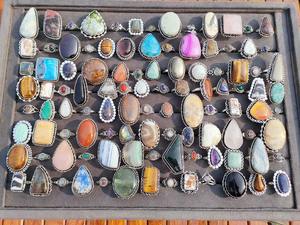 Anillo Clásico de Latón con Piedra Lunar Natural, el Más Vendido, Unisex, para Ocasiones Especiales, Disponible al Mejor Precio - Product Image 3