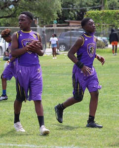 Uniforme de football 7v7 sublimé Vêtements de compression 7 sur 7 Uniforme de football Conception personnalisée Service OEM Maillot de football américain Garçons - Product Image 3