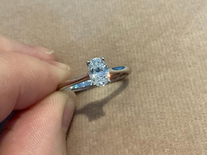 Anillo solitario de diamante de corte ovalado de 1 quilate de moissanita para mujer, joyería moderna y brillante de plata 925 original para ocasiones de boda - Product Image 3