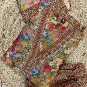 Ensemble élégant en soie Zarna 3 pièces pour mariages et festivals - Product Image 1