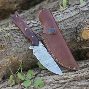 Couteau de chasse artisanal en acier Damas de qualité supérieure, couteau à lame fixe pour la survie en plein air, le camping et la randonnée, avec étui en cuir - Product Image 6