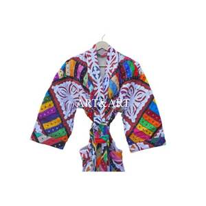 Kimono Corto Hecho a Mano con Diseño Floral Vintage, Acolchado, Suave, Elegante, con Cuello en V, para Invierno y Verano - Product Image 4