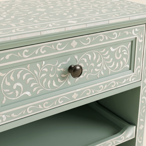 Mesa de Noche Artesanal con Incrustaciones de Hueso Verde Salvia, 1 Cajón y 2 Niveles de Estantes Abiertos, Mesa Auxiliar Floral para Dormitorio - Product Image 5