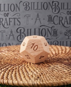 Dados de Madera Hechos a Mano de 12 Caras con Acabado Natural, Dados Premium para Juegos de Rol, D&D y Juegos para Adultos - Product Image 2