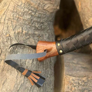 Hache viking artisanale d'inspiration industrielle, inspirée de l'histoire nordique, tête en acier, manche en bois dur, poignée en cuir, pour la décoration, la collection et les cadeaux - Product Image 4