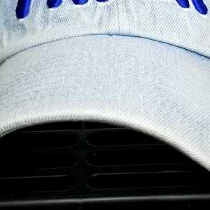 หมวกยีนส์สีฟ้าอ่อน Zeta Phi Beta ปักลายสัญลักษณ์ชมรม หมวกเบสบอลแบบปรับสายได้ สไตล์ลำลองสำหรับผู้หญิง - Product Image 2