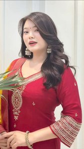 Ensemble Anarkali Kurti, bas et dupatta en fausse fourrure brodée à la main, style culturel sud-indien, élégant et joli, pour les fêtes. - Product Image 3