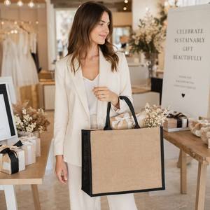 Sac fourre-tout moyen en jute de haute qualité et durable, avec logo personnalisé imprimé à l'écran, laminé imperméable avancé, idéal pour les cadeaux, le shopping et la plage - Product Image 5