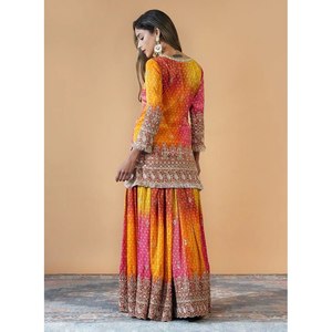 Traje Elegante Corte A con Hilo y Lentejuelas, Trabajo con Espejos Reales, Talla XL - Product Image 3