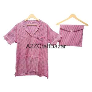 ชุดนอนกางเกงขาสั้นผ้าฝ้ายแท้ 100% หรูหรา คลาสสิก เหมาะสำหรับวันหยุดฤดูหนาว พิมพ์ลายด้วยมือ พร้อมกระเป๋า เนื้อผ้านุ่มลื่น - Product Image 3