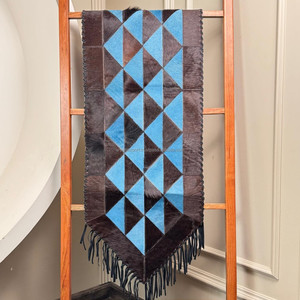 Camino de mesa de cuero de vaca hecho a mano de lujo personalizado al por mayor con borlas de cuero triángulo geométrico Patchwork decoración rústica para el hogar - Product Image 5