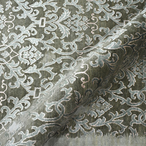 Tapisserie en laine et soie nouée à la main, vert peltier et vert sauge, motif classique en volutes, décoration de luxe pour salon - Product Image 4