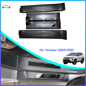 Plaque <span class=keywords><strong>de</strong></span> <span class=keywords><strong>seuil</strong></span> <span class=keywords><strong>de</strong></span> <span class=keywords><strong>porte</strong></span> interne en gros pour Fortuner 2016-2023, ABS couleur carbone, pédale <span class=keywords><strong>de</strong></span> bienvenue, accessoires <span class=keywords><strong>de</strong></span> garniture automobile - Product Image 1