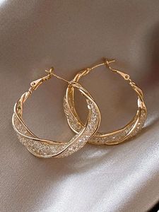 Boucles d'oreilles créoles torsadées de luxe pour femmes, plaquées or, avec cristaux, bijoux de mode - Product Image 1
