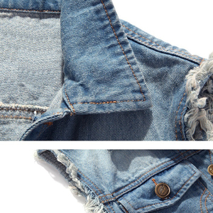 Chaleco vaquero de doble botonadura – Chaleco vaquero sin mangas de corte ajustado para un estilo elegante e informal - Product Image 2
