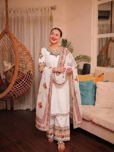 Salwar Kameez en Coton Brodé Noir et Blanc pour Femme – Tenue Traditionnelle Indienne et Pakistanaise Décontractée, Coupe Classique Longueur Cheville - Product Image 3