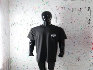 Camiseta Negra 100% Algodón con Bolsillo, Peso Pesado 250 GSM, Lavado Ácido, Transpirable, Estilo Urbano, Estampado por Transferencia Térmica - Product Image 3