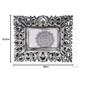 Cadre photo en bois contemporain, finition lisse et polie pour une présentation élégante - Product Image 3