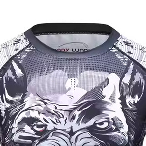 Chemise de compression respirante pour homme, style streetwear, silhouette ajustée, tissu extensible haute performance, production de logo personnalisé - Product Image 6