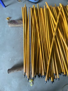 ด้ามไม้ยูคาลิปตัสเคลือบพีวีซี ลายไม้ ทนทาน กันน้ำ ใช้สำหรับทำความสะอาด - Product Image 6