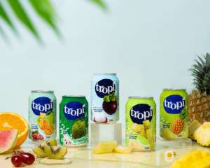 น้ำผลไม้ทรอปปี้ 330 มล. กระป๋องอะลูมิเนียมทรงเตี้ย 100% น้ำผลไม้เข้มข้น ไขมันต่ำ คั้นสด รสชาติสดชื่น ผ่านการฆ่าเชื้อ รสแตงโม ผลไม้รวม 5 ชนิด - Product Image 5