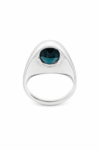 Anillo de Lujo con Topacio Azul Londres en Plata de Ley 925 con Baño de Rodio y Engaste de Garras Modelo KLSR12454 - Product Image 3