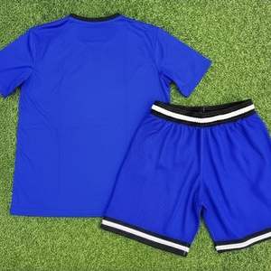 Conjunto de Dos Piezas de Verano para Hombre, Camiseta y Pantalones Cortos Deportivos, 100% Algodón, Estilo Casual y Moderno para Uso Diario - Product Image 3