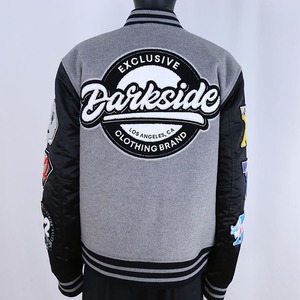 แจ็คเก็ตวาร์ซิตี้พรีเมียมสำหรับผู้ชาย สไตล์คลาสสิคแบบ Letterman ตัวเสื้อทำจากผ้าขนสัตว์ แขนเสื้อทำจากหนัง ปักลายแบบกำหนดเอง คุณภาพสูง - Product Image 6