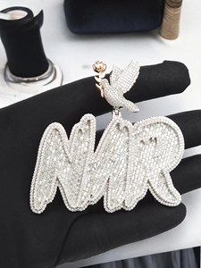 Colgante con Nombre NMR Iced Out con Paloma y Rosa, Joyería Hip Hop de Lujo, Pieza Brillante de Diamantes Personalizada, Plata de Ley - Product Image 1