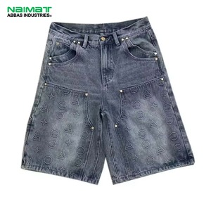 Shorts en jean baggy pour homme, motif monogramme en relief, coupe large, bleu délavé, style streetwear hip-hop, coupe ample - Product Image 1