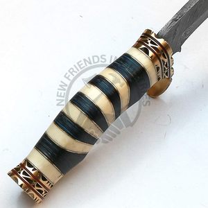 Nouveauté : Couteau de chasse à lame fixe en acier Damas fait main, manche en bois avec étui, couteau de survie pour la randonnée, couteau tactique Bowie - Product Image 3