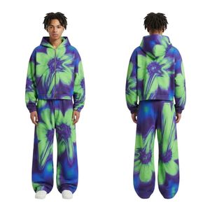 Ensemble de survêtement en molleton pour homme avec motif floral violet et vert lime, comprenant un sweat à capuche et un pantalon de jogging, style streetwear vibrant, deux pièces assorties - Product Image 3