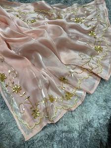 Heavy GMY Choo Silk Fabric Fancy Cut Border Work Moisture Wicking <b>Saree</b> Matching Running <b>Blouse</b> Piece Winter Party Wear - Product Image 4