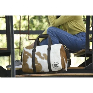 Sac de voyage en cuir marron de luxe LW Unisex Vintage Style Weekender avec fermeture à glissière Fabriqué à la main et à la mode - Product Image 3
