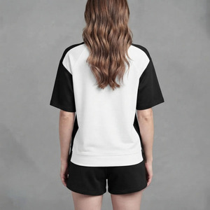 Ensemble crop top et short pour femme en molleton de coton 280 GSM, vert et blanc, avec logo imprimé en relief, 100 % coton. - Product Image 4