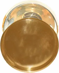 Candelabro de latón Pure Source India, portavelas de alta calidad con diseño único para decoración del hogar, fiestas y bodas - Product Image 2